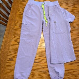 Figs Lavender Scrub Set